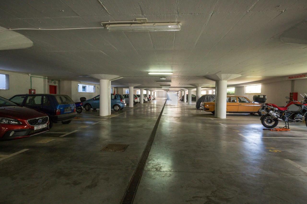 Apartment Pavic - Private Parking Задар Экстерьер фото